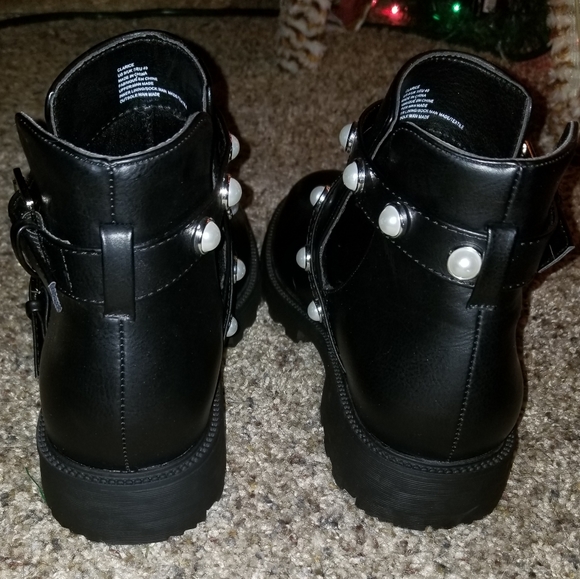 Clarice Black and Pearl Women's Ankle Boots Size US 9 - Picture 4 of 6